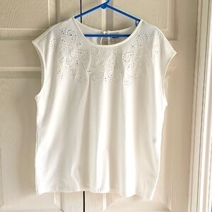 NEW Anne Klein White Eyelet/Crochet Sleeveless Pull on Blouse  Keyhole Back XL